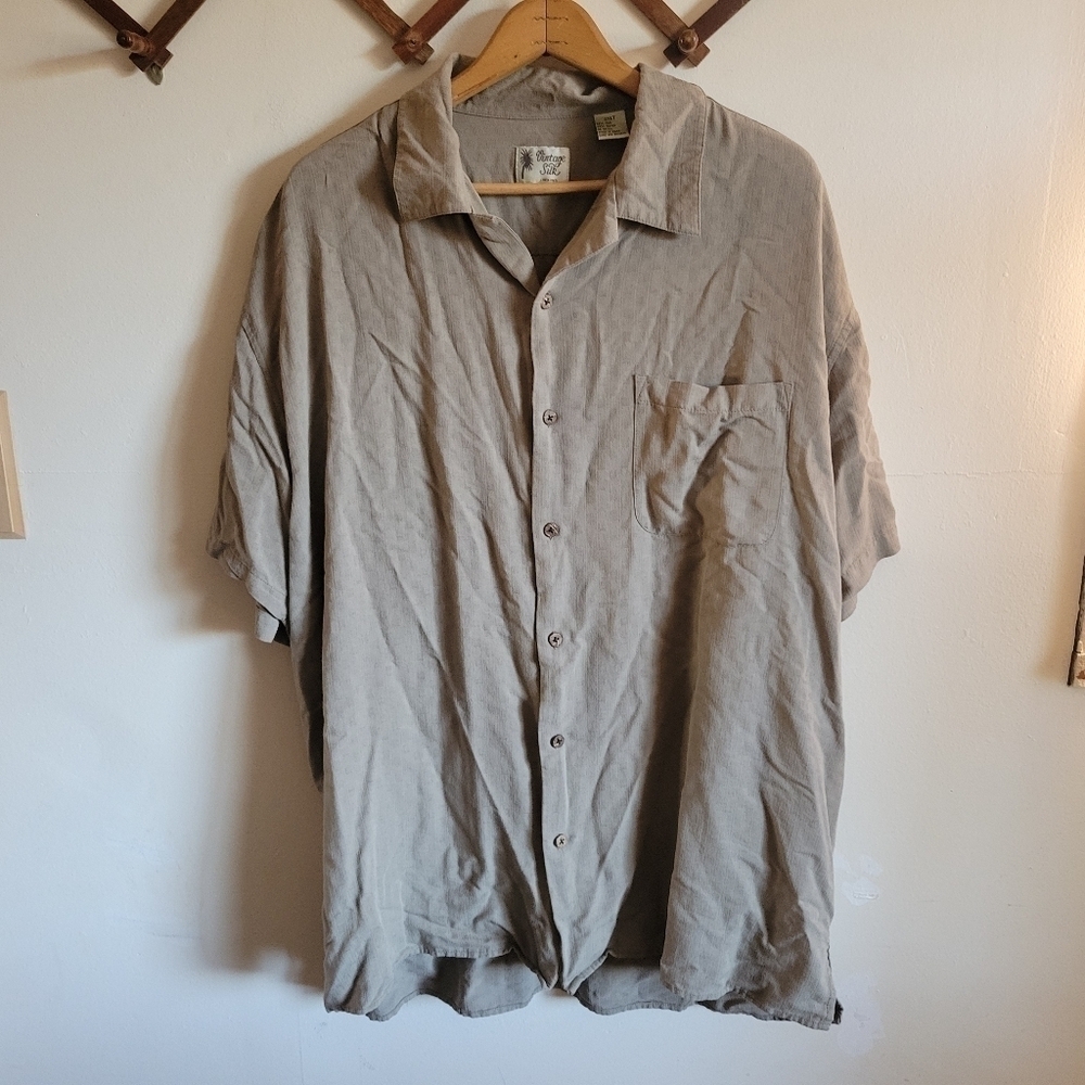 Vintage Silk Short Sleeve Button Down Gray Green Silk Rayon XXL 2X Tall